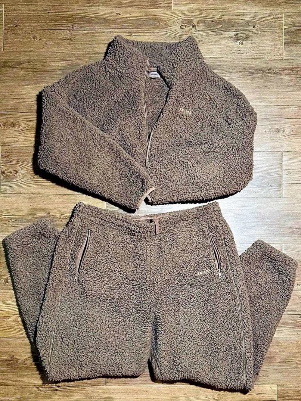 Skims teddy fleece jogger and cropped sweater